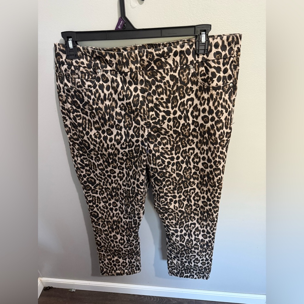 WESTBOUND WOMAN  16W HIGH RISE FIT SKINNY CROP leopard  PRINT PANTS‎ Pull On